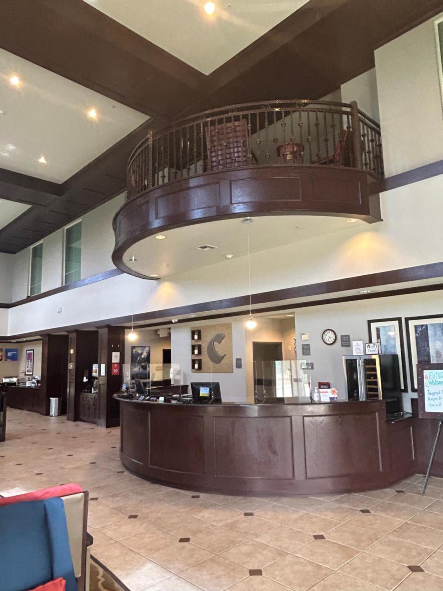 Comfort Suites Palestine Εξωτερικό φωτογραφία