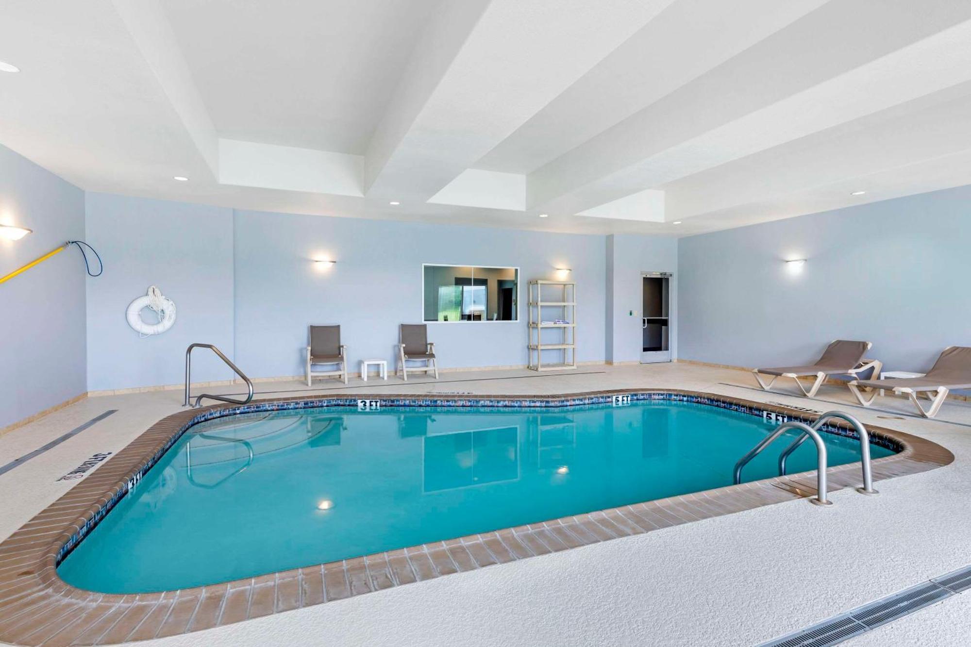 Comfort Suites Palestine Εξωτερικό φωτογραφία