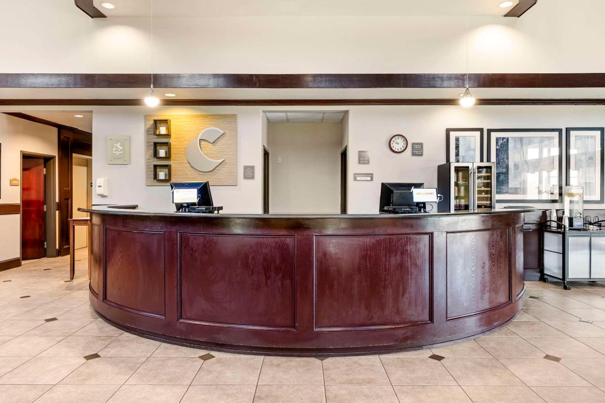 Comfort Suites Palestine Εξωτερικό φωτογραφία
