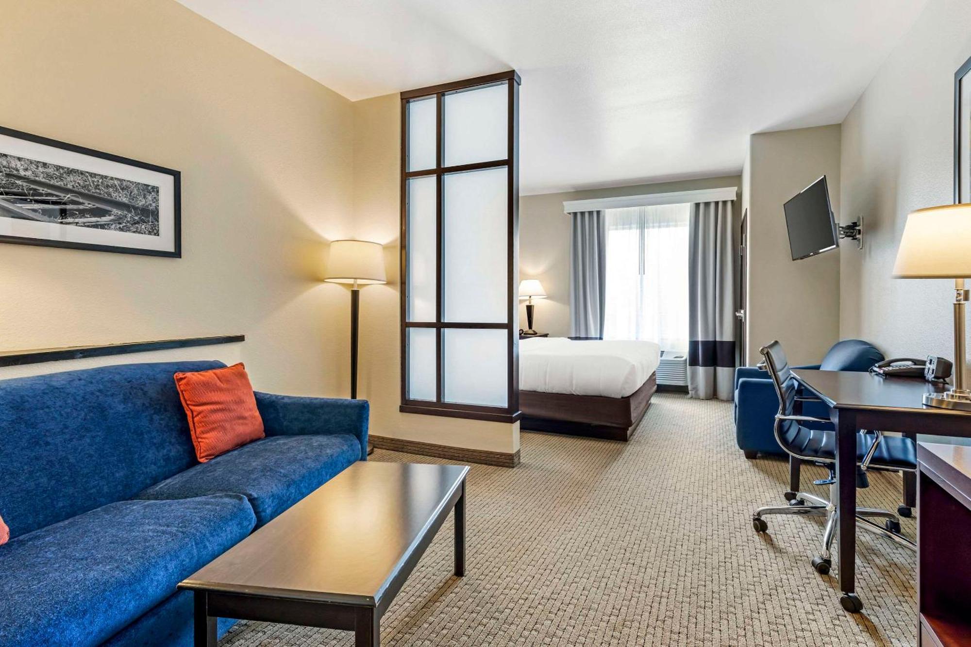 Comfort Suites Palestine Εξωτερικό φωτογραφία