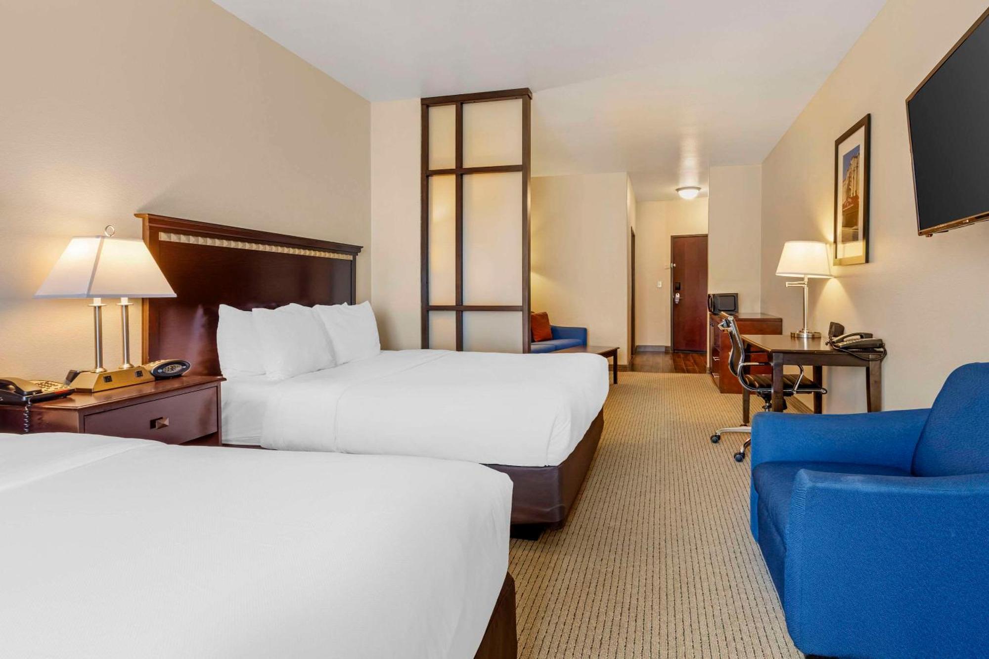 Comfort Suites Palestine Εξωτερικό φωτογραφία