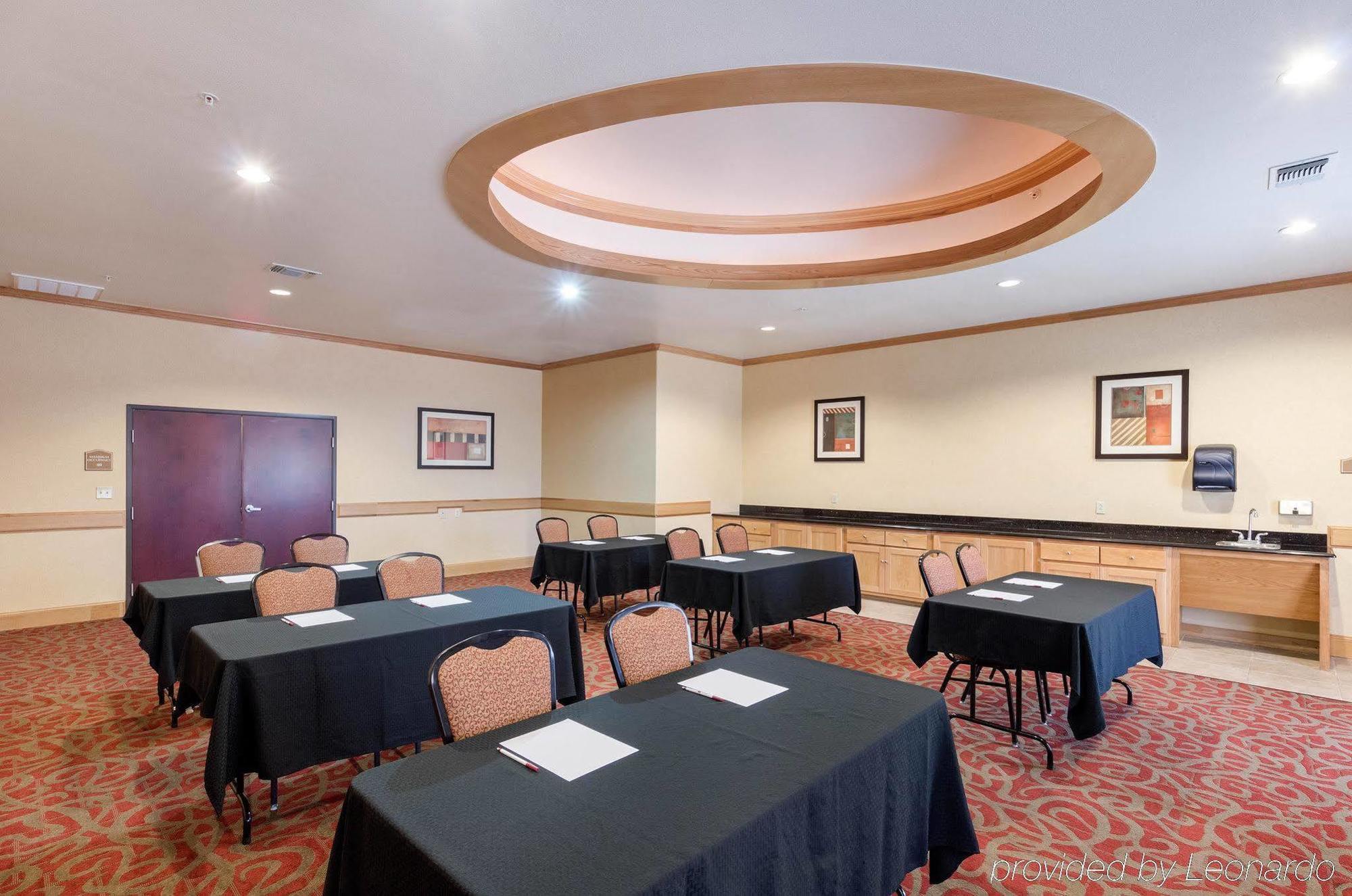 Comfort Suites Palestine Εξωτερικό φωτογραφία